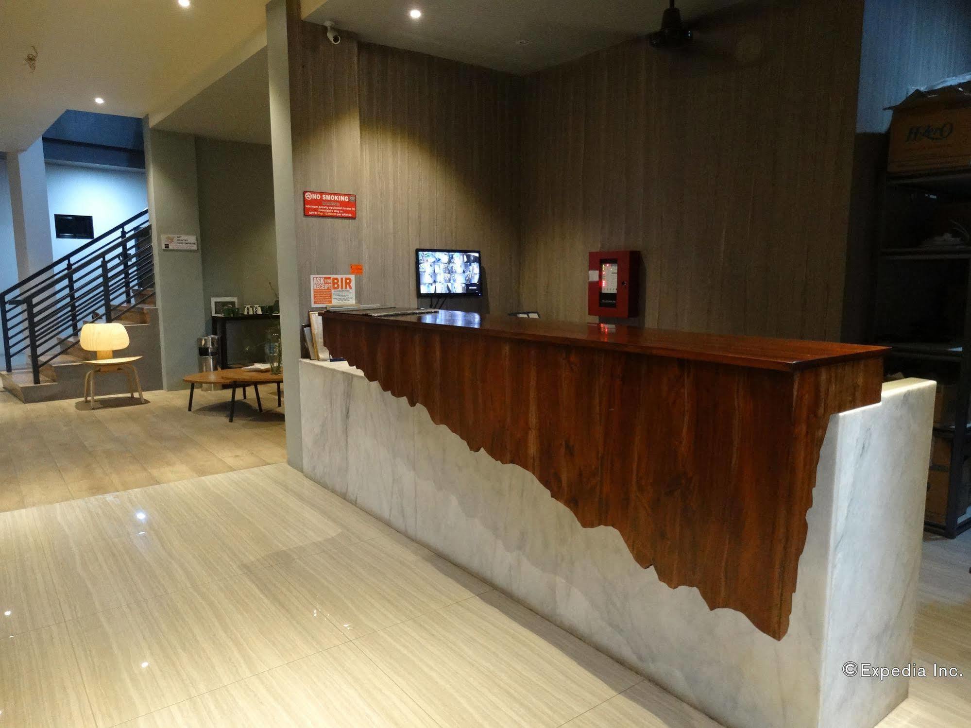 Urban Living Zen Hotel Davao Stadt Exterior foto